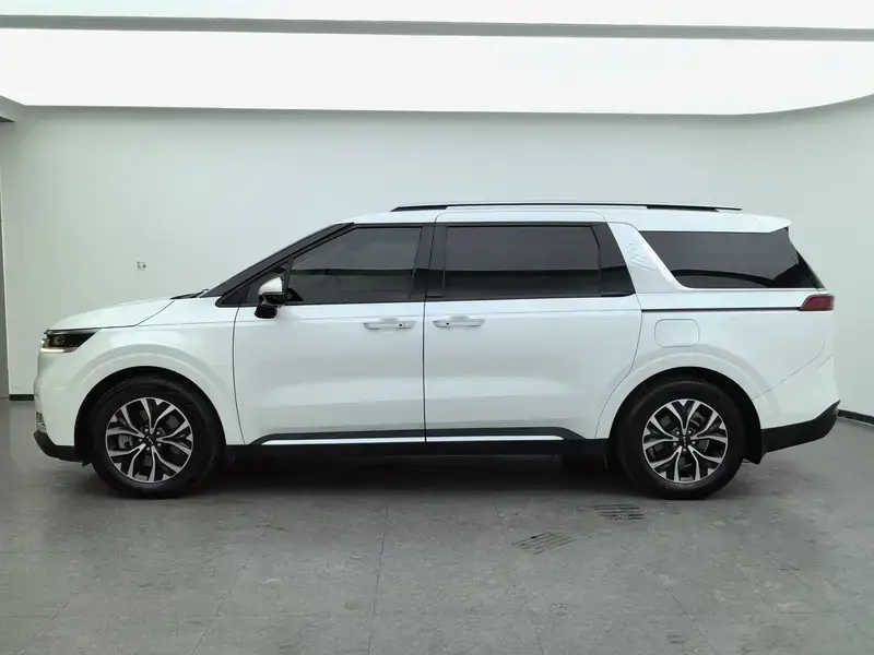 2021 Kia Carnival с пробегом 61 200 км