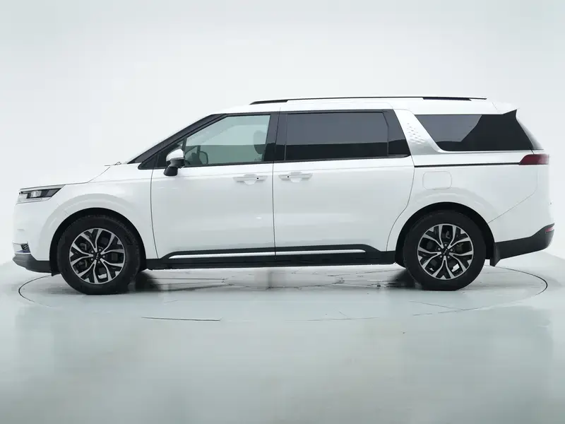 2021 Kia Carnival с пробегом 79 900 км