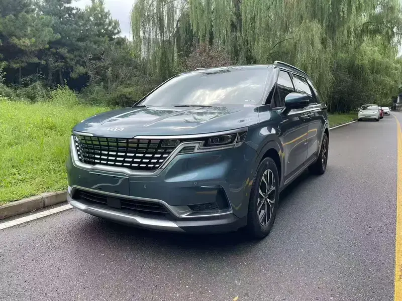 2021 Kia Carnival с пробегом 33 000 км
