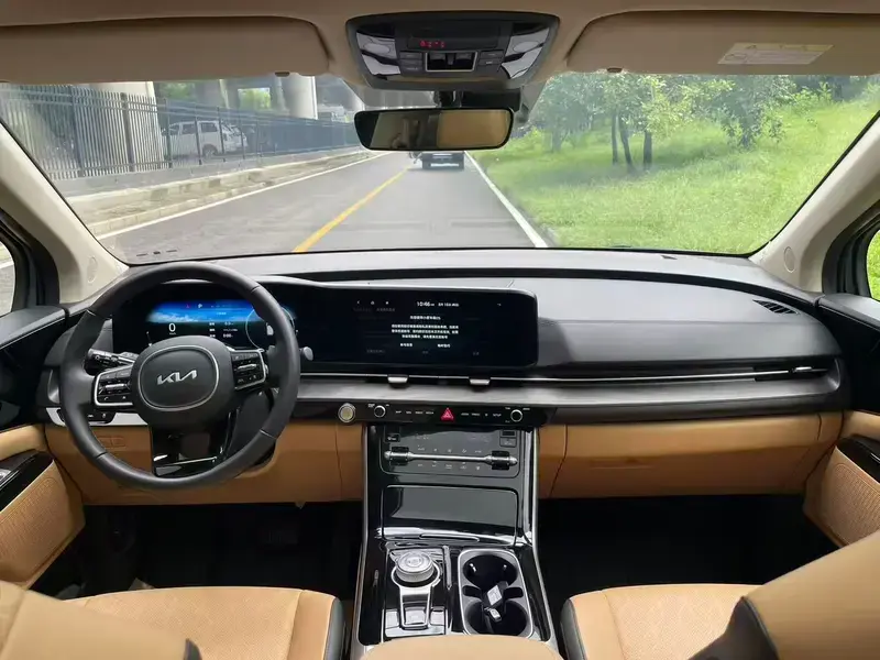2021 Kia Carnival с пробегом 33 000 км