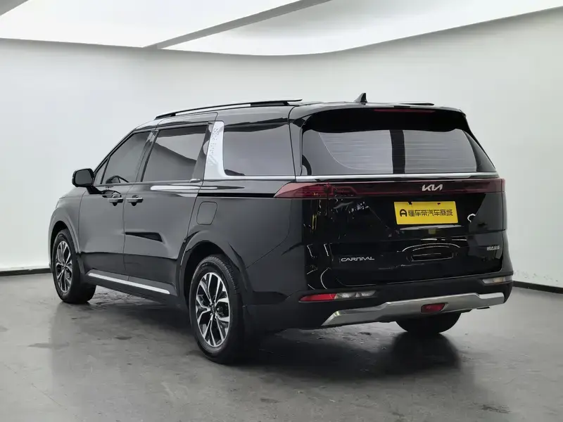 2021 Kia Carnival с пробегом 48 600 км