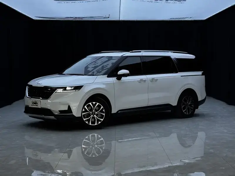 2021 Kia Carnival с пробегом 62 000 км