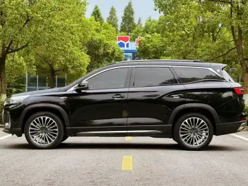 2022 JETOUR X90 с пробегом 42 000 км