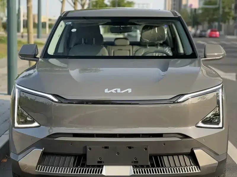 2025 Kia EV5 с пробегом 400 км