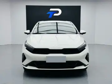 2023 Kia K3 с пробегом 25 000 км