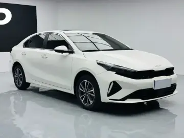 2023 Kia K3 с пробегом 25 000 км