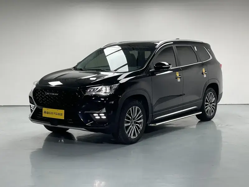 2024 JETOUR X95 с пробегом 6 600 км