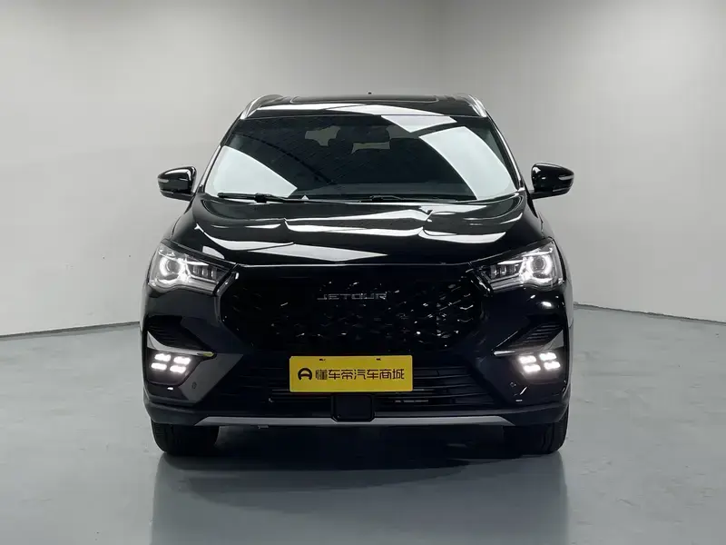 2024 JETOUR X95 с пробегом 6 600 км