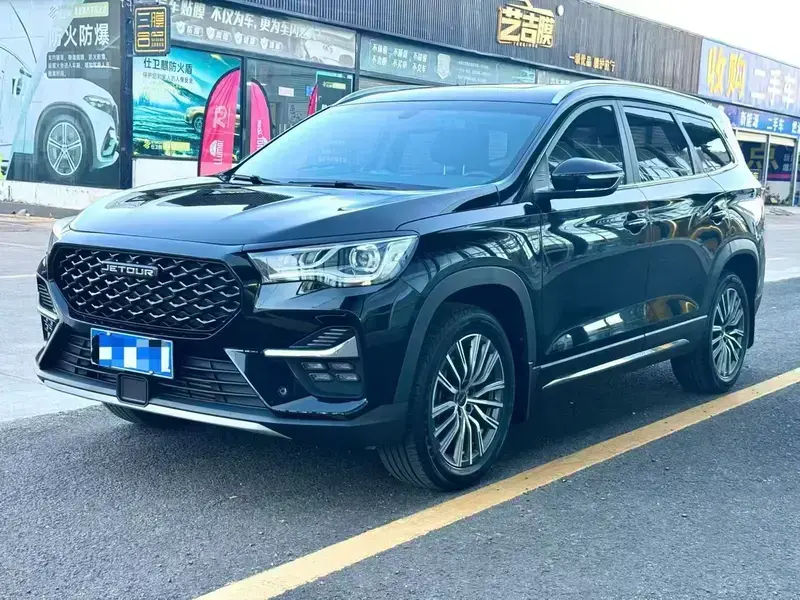 2024 JETOUR X95 с пробегом 42 000 км
