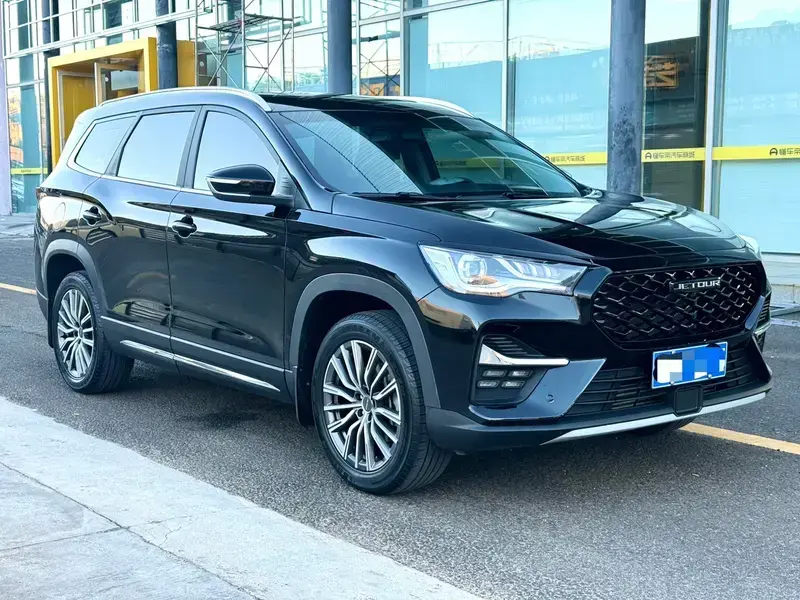 2024 JETOUR X95 с пробегом 42 000 км