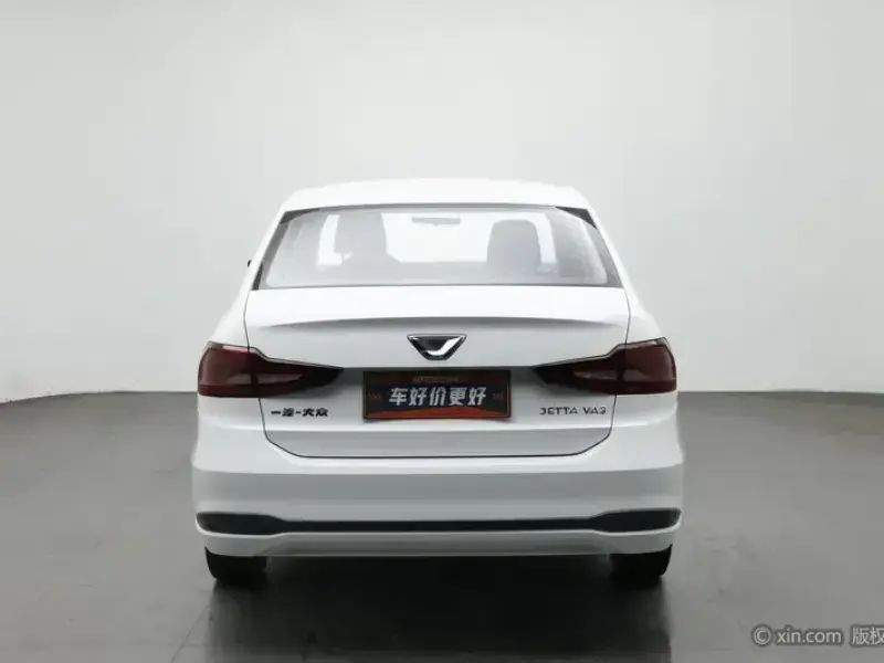 2021 Jetta VA3 с пробегом 14 100 км