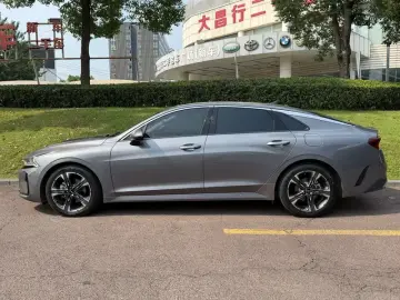 2021 Kia K5 с пробегом 48 000 км