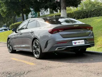 2021 Kia K5 с пробегом 48 000 км