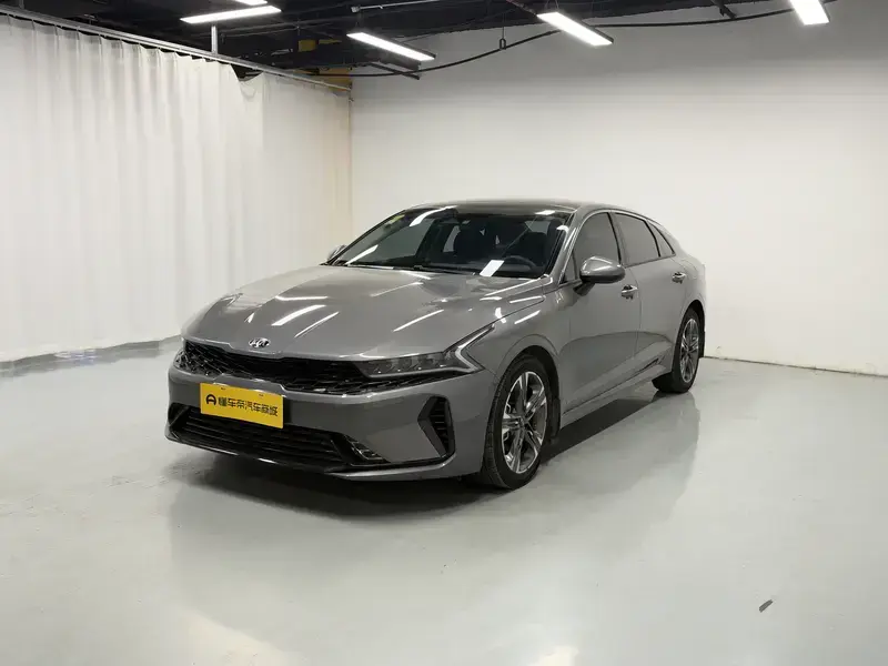 2020 Kia K5 с пробегом 19 700 км