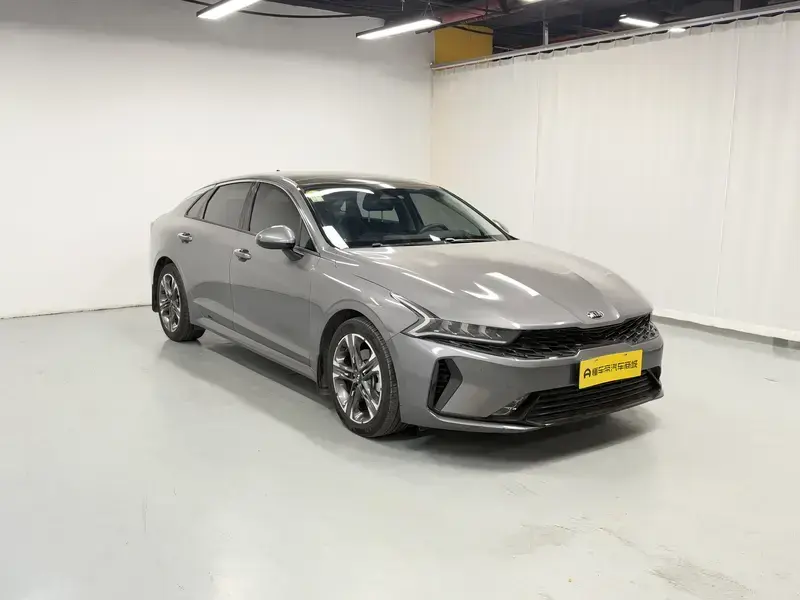 2020 Kia K5 с пробегом 19 700 км