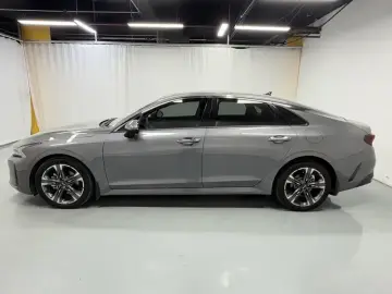 2020 Kia K5 с пробегом 19 700 км