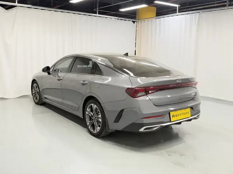 2020 Kia K5 с пробегом 19 700 км