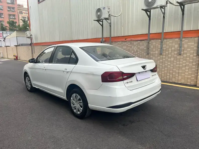 2021 Jetta VA3 с пробегом 88 000 км