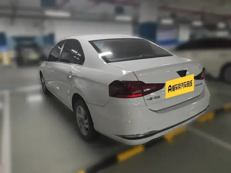 2021 Jetta VA3 с пробегом 32 000 км
