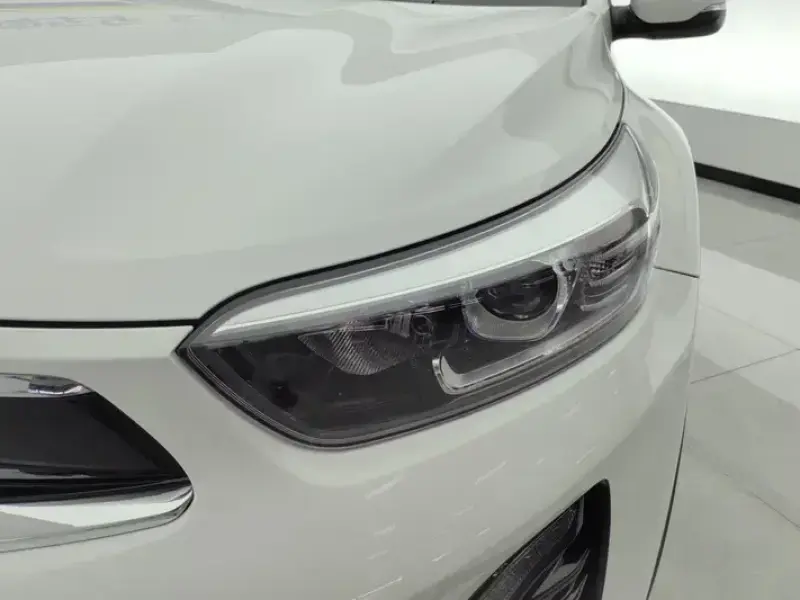 2026 Kia KX1 с пробегом 4 000 км