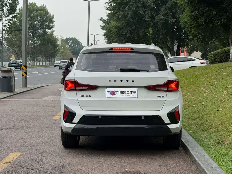 2024 Jetta VS5 с пробегом 23 000 км