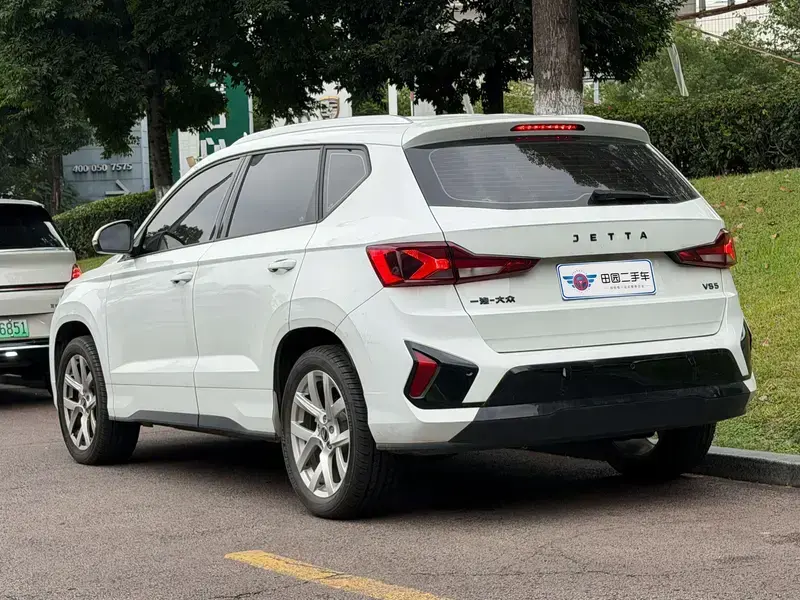 2024 Jetta VS5 с пробегом 16 000 км
