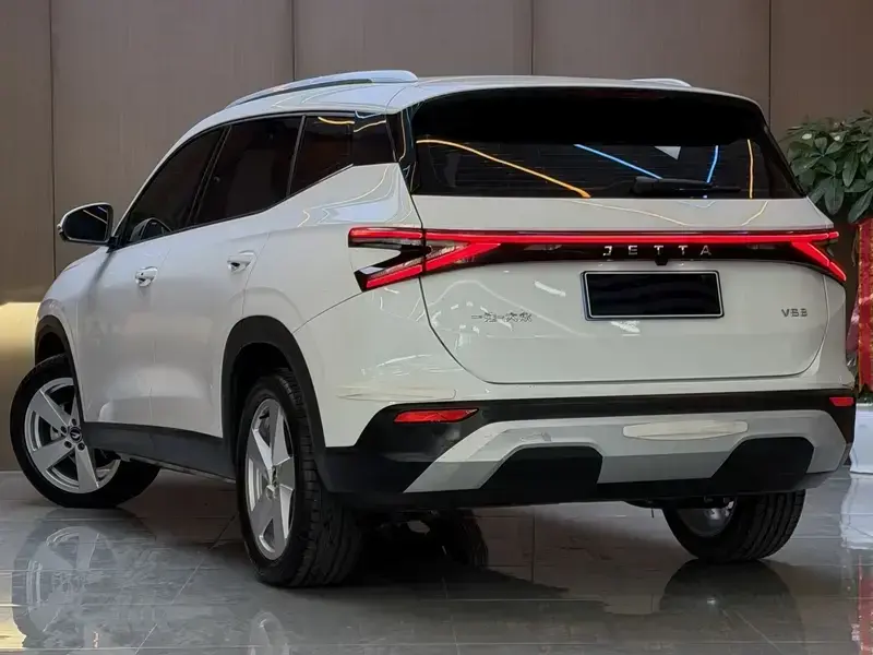 2026 Jetta VS8 с пробегом 4 700 км