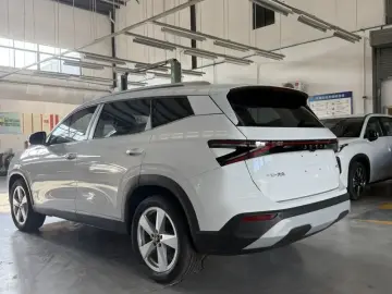 2026 Jetta VS8 с пробегом 100 км