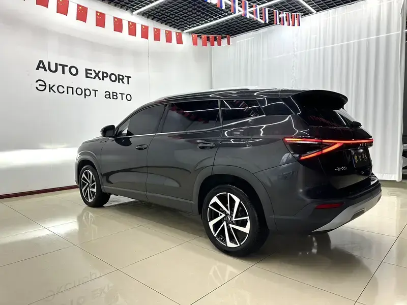 2026 Jetta VS8 с пробегом 10 000 км