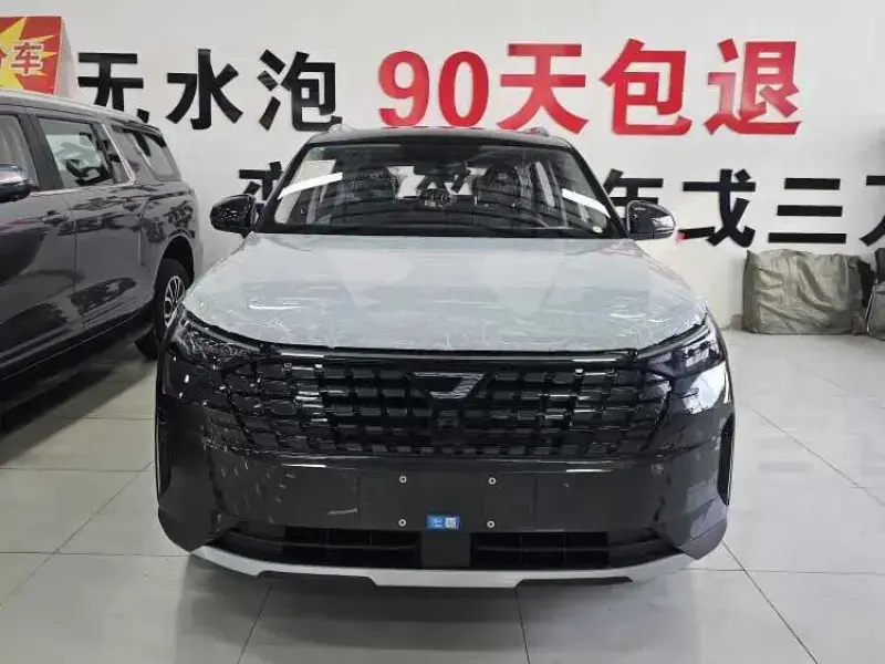 2026 Jetta VS8 с пробегом 100 км