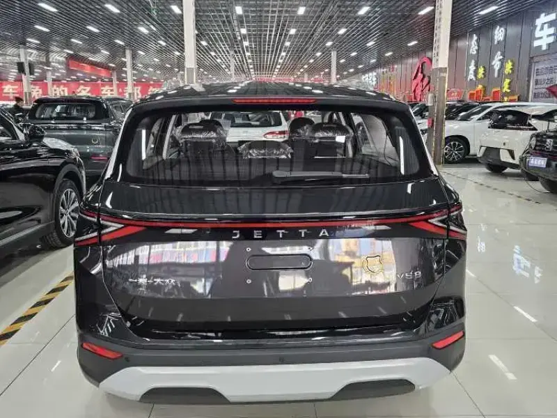 2026 Jetta VS8 с пробегом 100 км