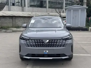 2026 Jetta VS8 с пробегом 100 км