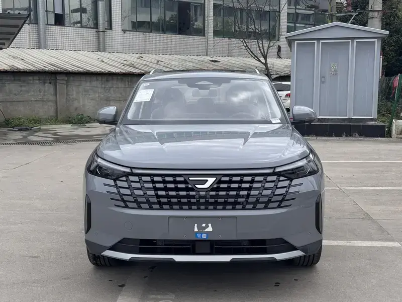 2026 Jetta VS8 с пробегом 100 км