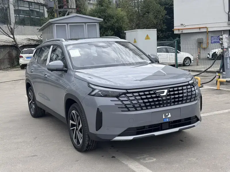 2026 Jetta VS8 с пробегом 100 км