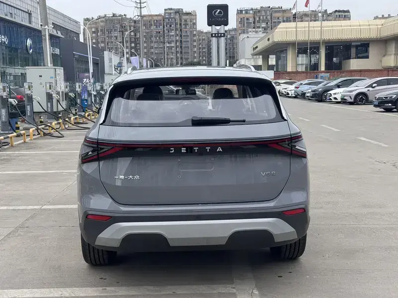 2026 Jetta VS8 с пробегом 100 км