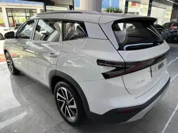 2026 Jetta VS8 с пробегом 100 км