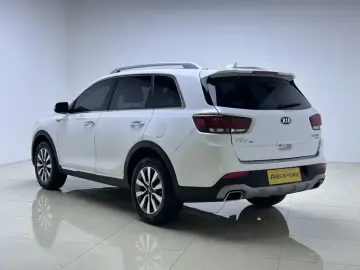 2020 Kia KX7 с пробегом 54 000 км
