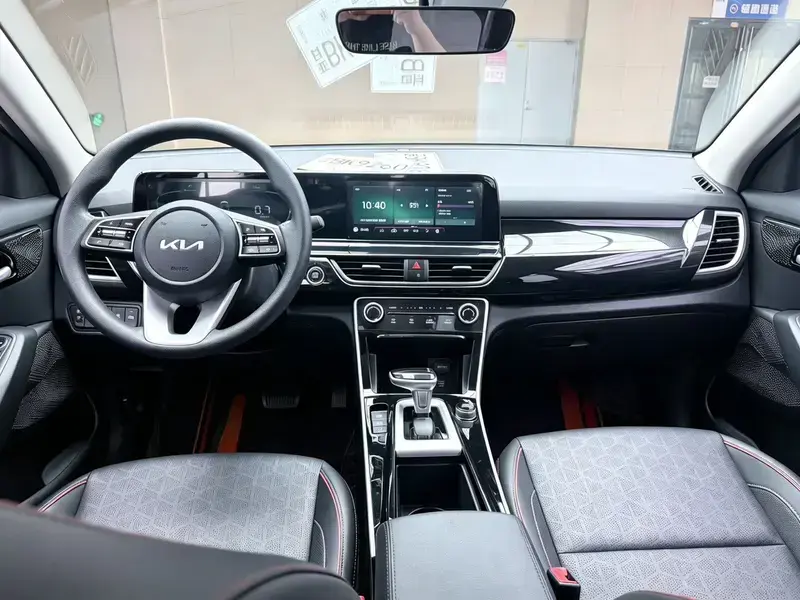 2023 Kia Seltos с пробегом 30 000 км