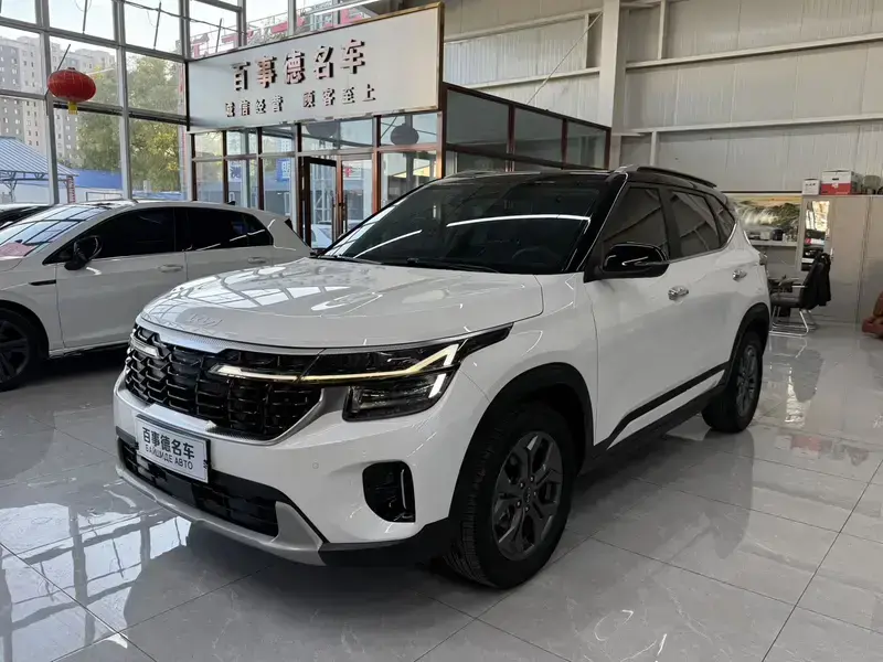2023 Kia Seltos с пробегом 17 000 км