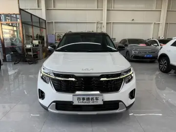 2023 Kia Seltos с пробегом 17 000 км