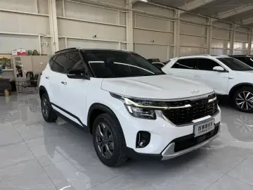2023 Kia Seltos с пробегом 17 000 км