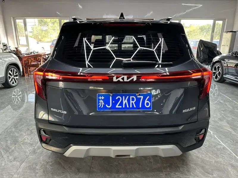 2023 Kia Seltos с пробегом 25 000 км