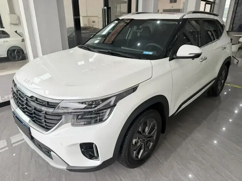 2023 Kia Seltos с пробегом 14 800 км