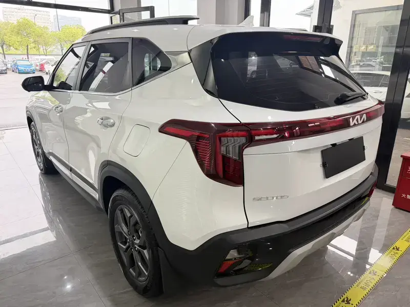 2023 Kia Seltos с пробегом 14 800 км