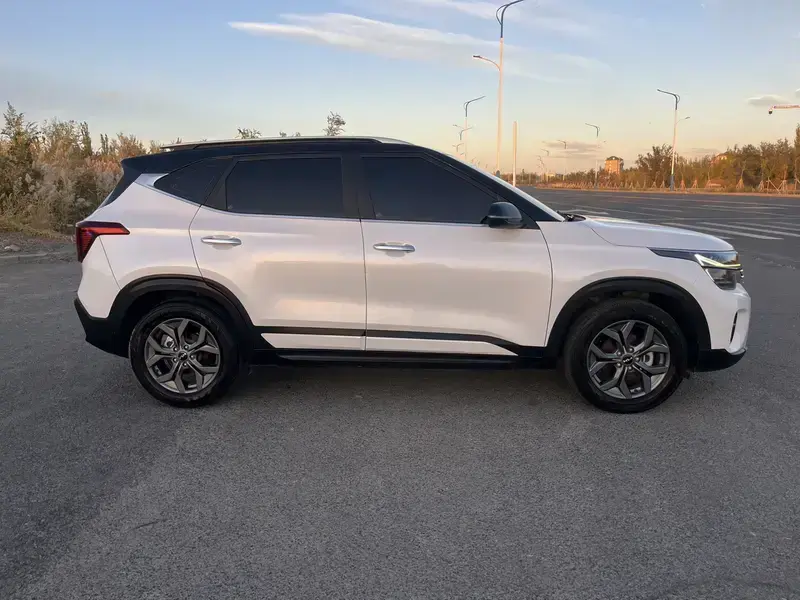 2023 Kia Seltos с пробегом 67 000 км
