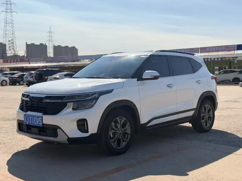 2023 Kia Seltos с пробегом 28 000 км