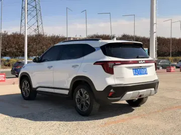 2023 Kia Seltos с пробегом 28 000 км