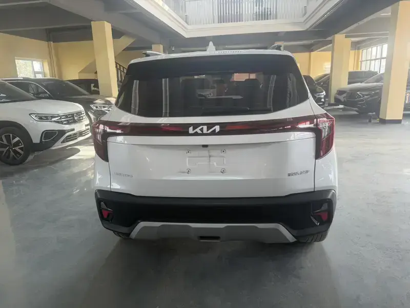 2023 Kia Seltos с пробегом 29 000 км
