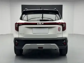2023 Kia Seltos с пробегом 8 000 км