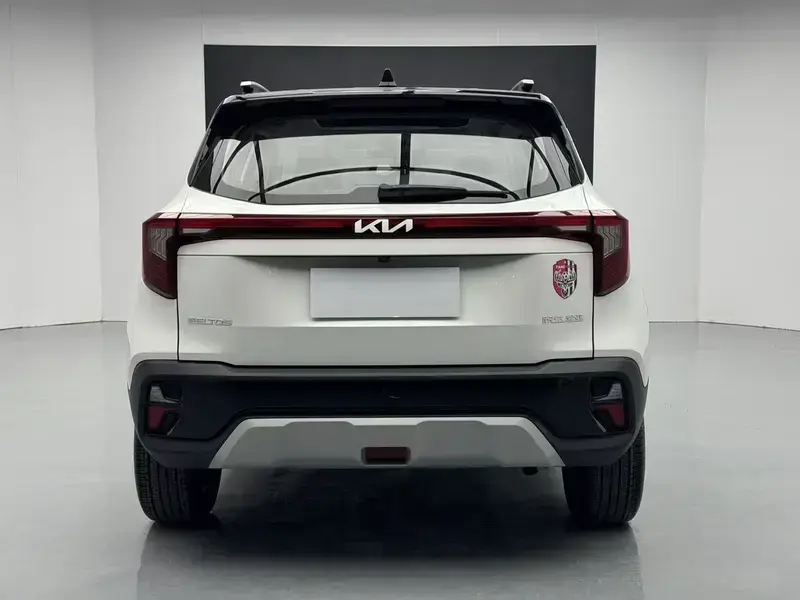 2023 Kia Seltos с пробегом 8 000 км